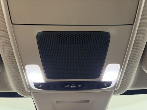 Used 2025 Honda CR-V LX image 29