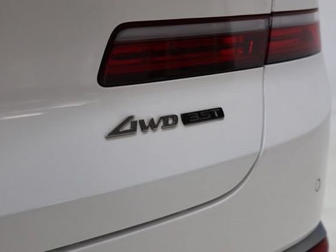 Used 2025 Genesis GV80 3.5T Prestige AWD/4WD image 13