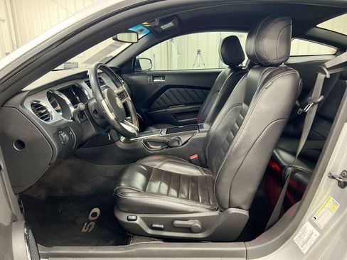 Used 2013 Ford Mustang GT RWD image 19