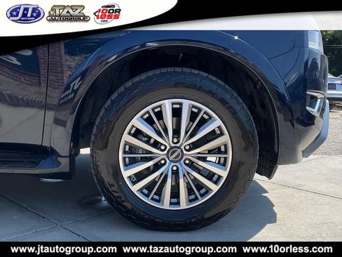 Used 2021 Nissan Armada SL w/ Captain's Chairs Package AWD/4WD image 9