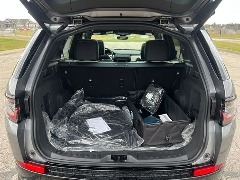 New 2026 Land Rover Discovery Sport Landmark AWD/4WD image 19