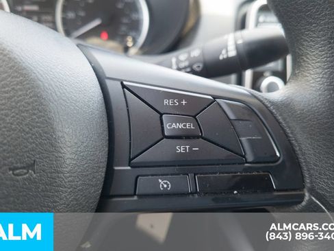 Used 2025 Nissan Versa S FWD image 11