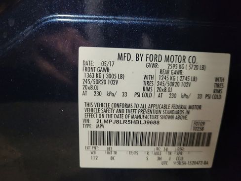 Used 2017 Lincoln MKX Reserve w/ Lincoln MKX Climate Package image 33