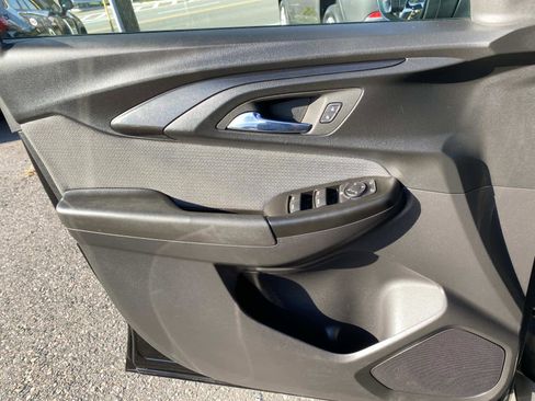 Used 2023 Chevrolet TrailBlazer LT image 19