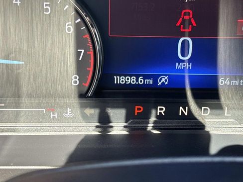 Used 2023 Ford Explorer XLT w/ Equipment Group 202A RWD image 39