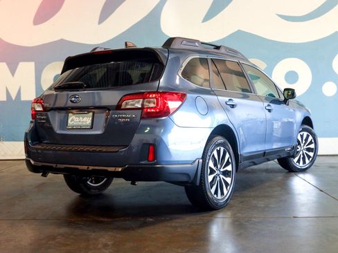 Used 2017 Subaru Outback 3.6R Limited image 45