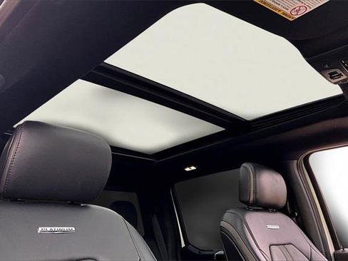 Used 2022 Ford F450 Platinum w/ FX4 Off-Road Package image 29