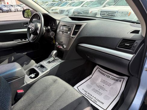 Used 2011 Subaru Outback 2.5i Premium AWD/4WD image 34