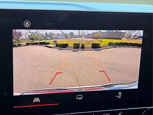 Certified 2024 GMC Canyon AT4 AWD/4WD image 18