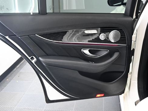 Used 2019 Mercedes-Benz E 63 AMG S image 38