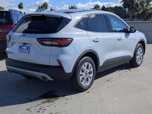 New 2026 Ford Escape Active image 2