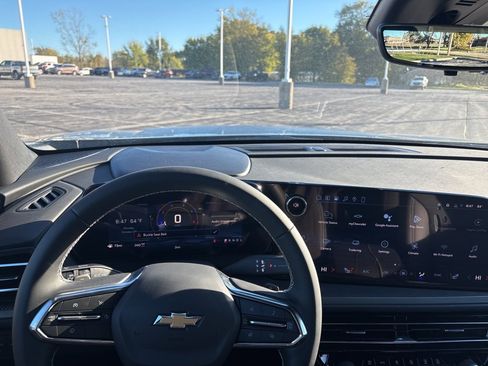 New 2026 Chevrolet Traverse LT w/ Driver Confidence Package image 10