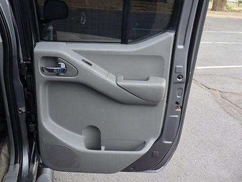 Used 2017 Nissan Frontier SV w/ SV Value Truck Package AWD/4WD image 25
