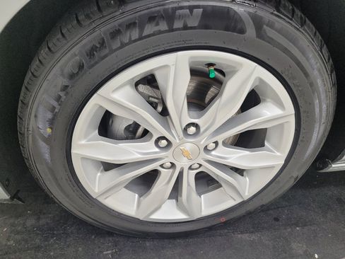 Used 2024 Chevrolet Malibu LT FWD image 31