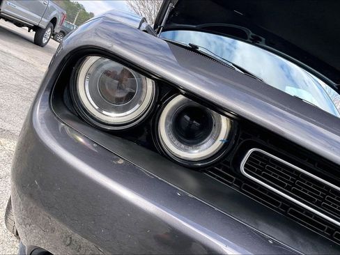 Used 2023 Dodge Challenger SXT RWD image 31