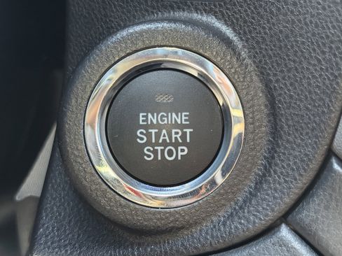 Certified 2025 Subaru Outback Onyx Edition image 29