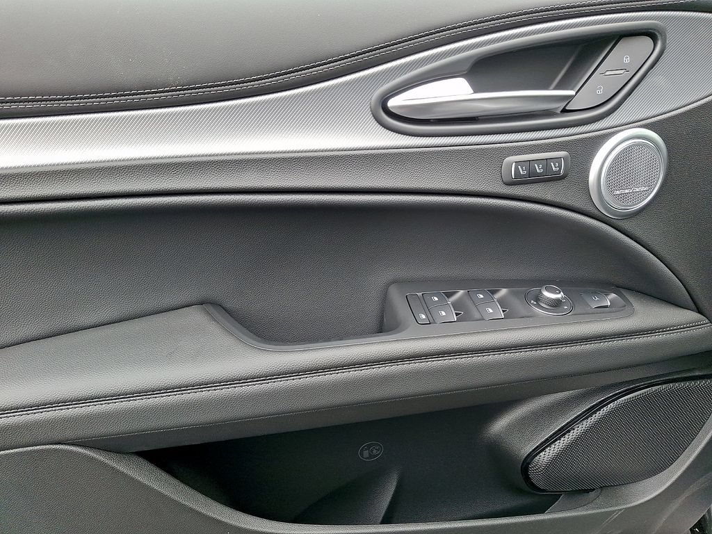 New 2026 Alfa Romeo Stelvio Sprint AWD/4WD image 7
