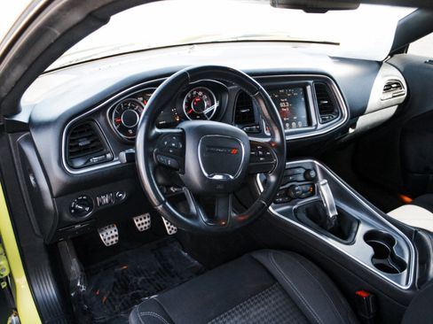Used 2015 Dodge Challenger R/T w/ Quick Order Package 22B R/T RWD image 9