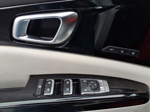 Used 2024 Kia Carnival SX Prestige image 24