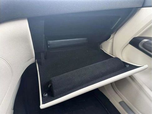 Used 2016 Lincoln MKC Reserve w/ Lincoln MKC Climate Package image 36