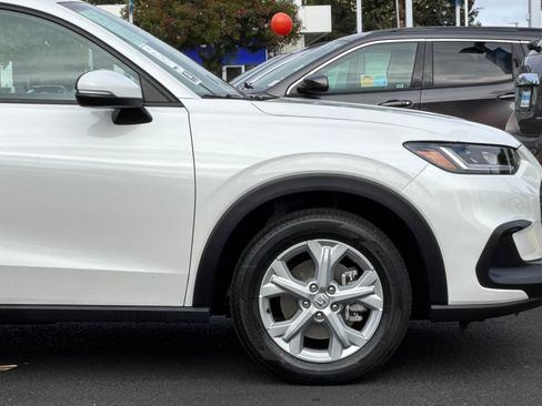 Used 2024 Honda HR-V LX image 35