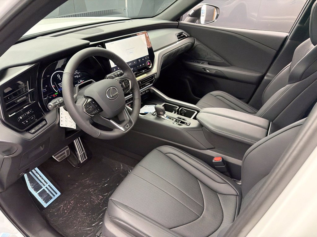 New 2026 Lexus TX 500h AWD w/ Technology Package image 10