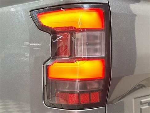 Used 2023 Nissan Frontier SV image 23