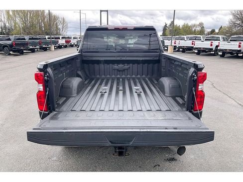 Used 2024 Chevrolet Silverado 2500 LT AWD/4WD image 11