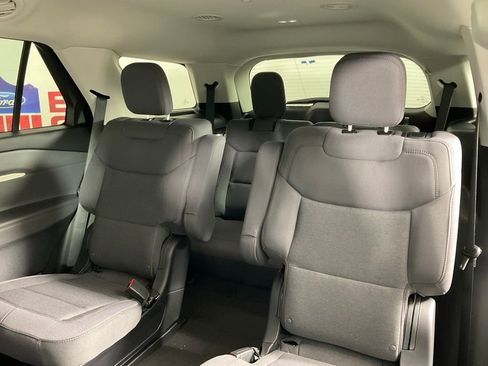New 2026 Ford Explorer Active RWD image 17