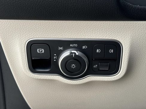 Used 2026 Mercedes-Benz GLB 250 image 21