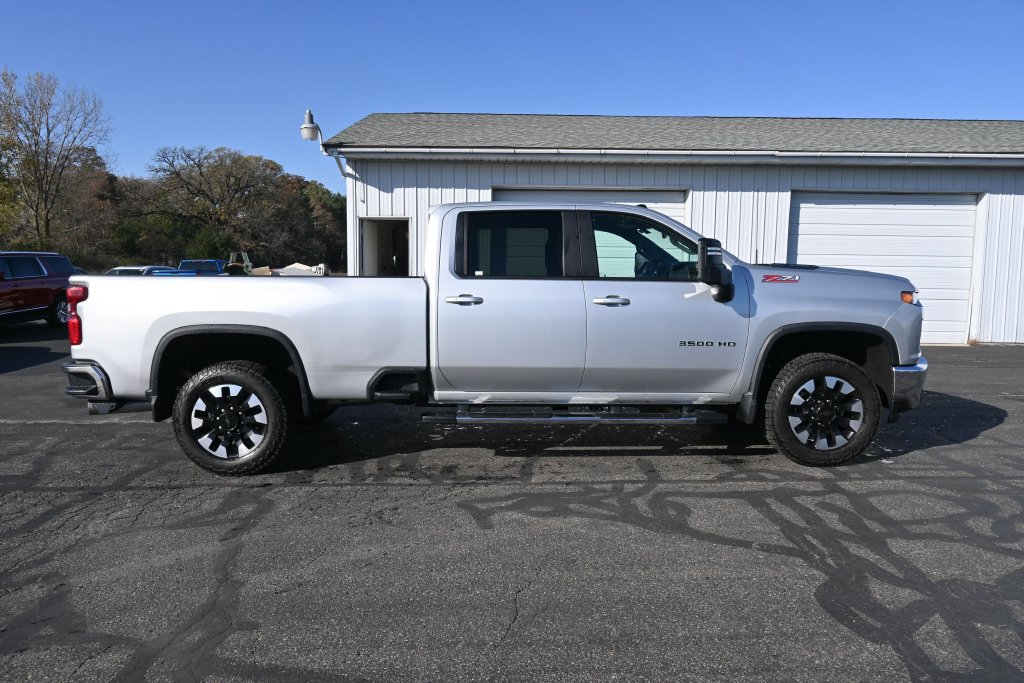Used 2020 Chevrolet Silverado 3500 LT w/ All Star Edition AWD/4WD image 10