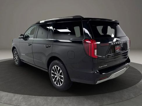 Used 2025 Ford Expedition Platinum AWD/4WD image 3