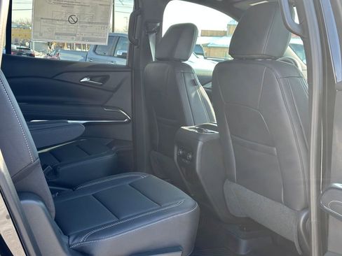 New 2026 Chevrolet Traverse LT w/ Sun and Wheel Package image 15