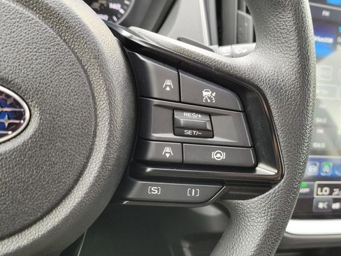 Used 2025 Subaru Crosstrek 2.0i Premium image 8