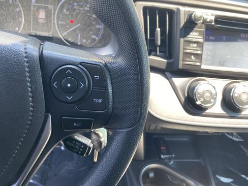 Used 2017 Toyota RAV4 LE FWD image 23