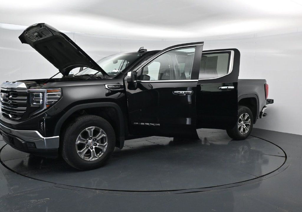Used 2025 GMC Sierra 1500 SLT RWD image 39