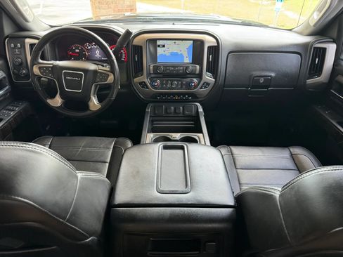 Used 2015 GMC Sierra 2500 Denali w/ Duramax Plus Package AWD/4WD image 21