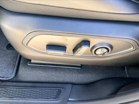 New 2026 Jeep Grand Cherokee L Limited image 16