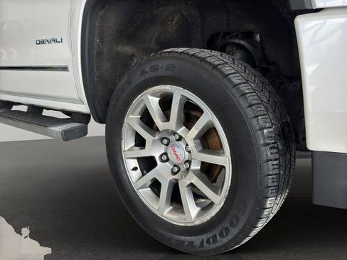 Used 2017 GMC Sierra 1500 Denali image 23