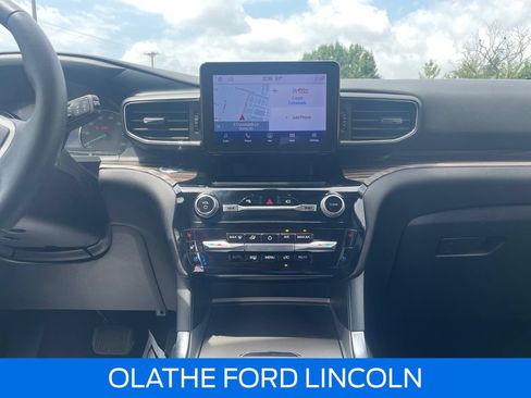 Certified 2023 Ford Explorer Limited w/ Equipment Group 301A AWD/4WD image 24