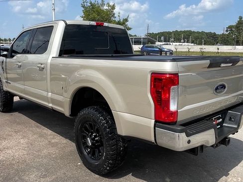Used 2017 Ford F250 Lariat w/ Lariat Value Package AWD/4WD image 4
