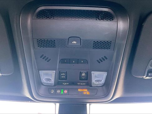 Used 2020 Cadillac XT5 Premium Luxury image 33