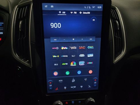 Used 2024 Ford Edge SEL image 25