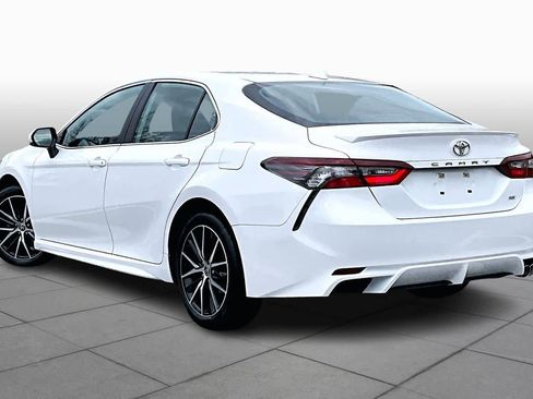 Used 2023 Toyota Camry SE image 12