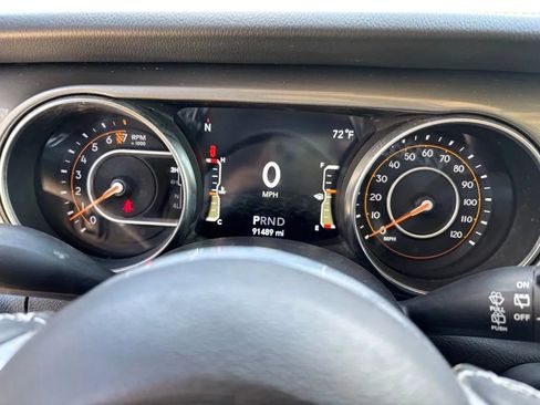Used 2021 Jeep Wrangler Unlimited Sahara w/ Uconnect 4C Nav & Sound Group AWD/4WD image 14