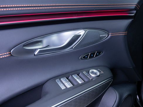 New 2026 Genesis GV70 2.5T Sport Prestige AWD/4WD image 18