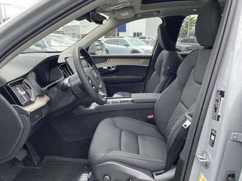 New 2026 Volvo XC60 B5 Plus w/ Protection Package Premier image 10