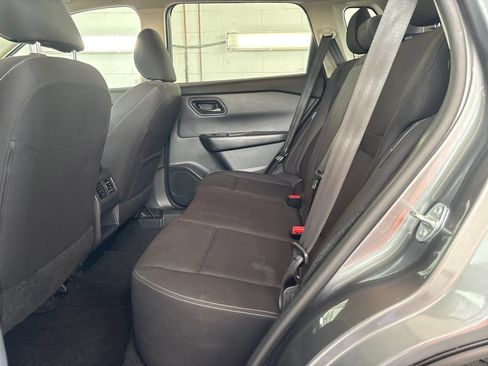 Used 2024 Nissan Rogue S AWD/4WD image 29