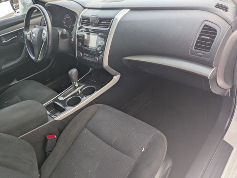 Used 2014 Nissan Altima 2.5 SV image 25