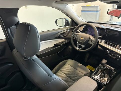 New 2026 Chevrolet Trax LT w/ Driver Confidence Package image 8